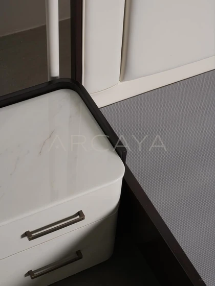 Elara Vista Bed — interior view 10