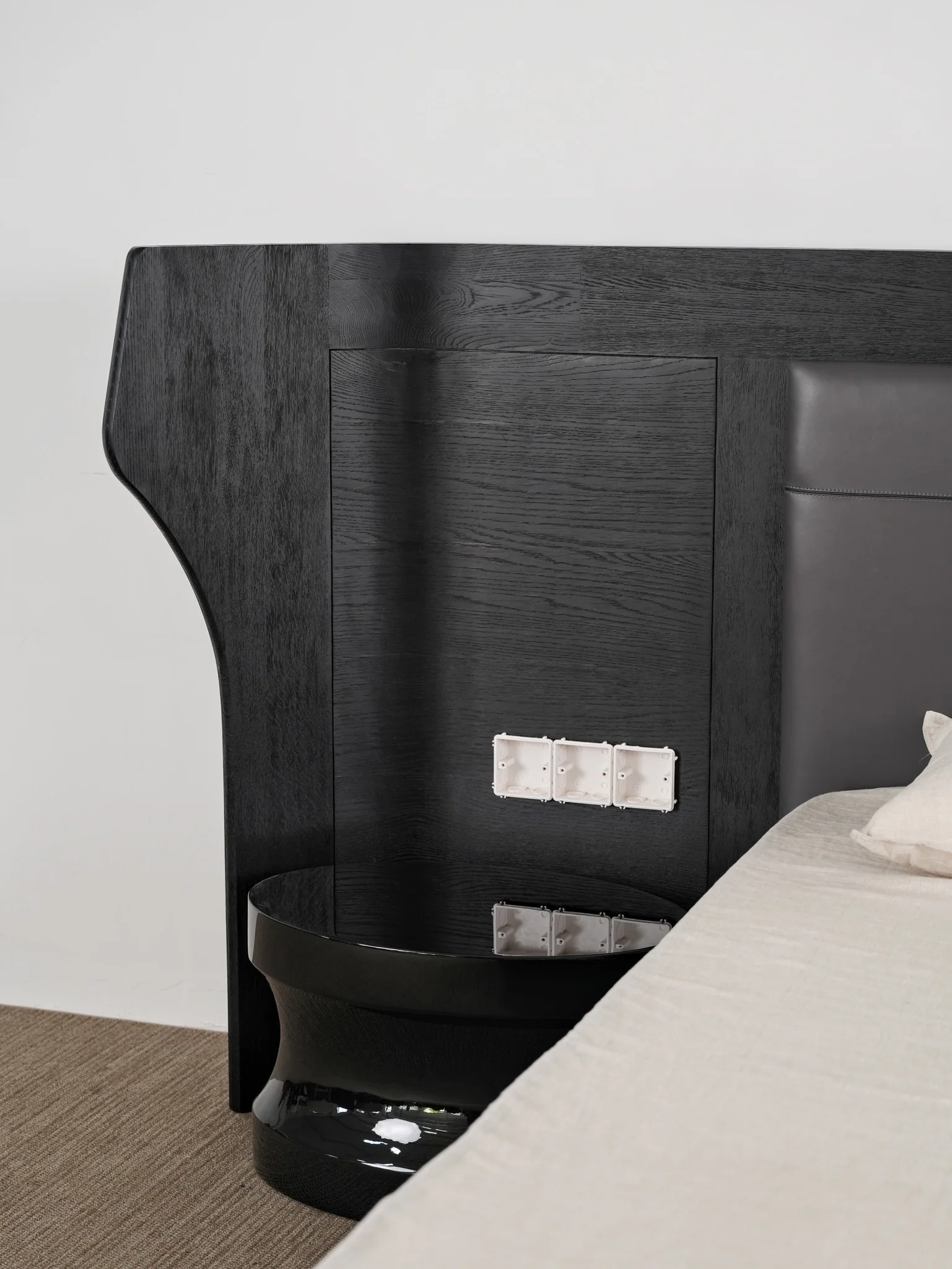One silhouette. Your dimensions, comfort and finish.
