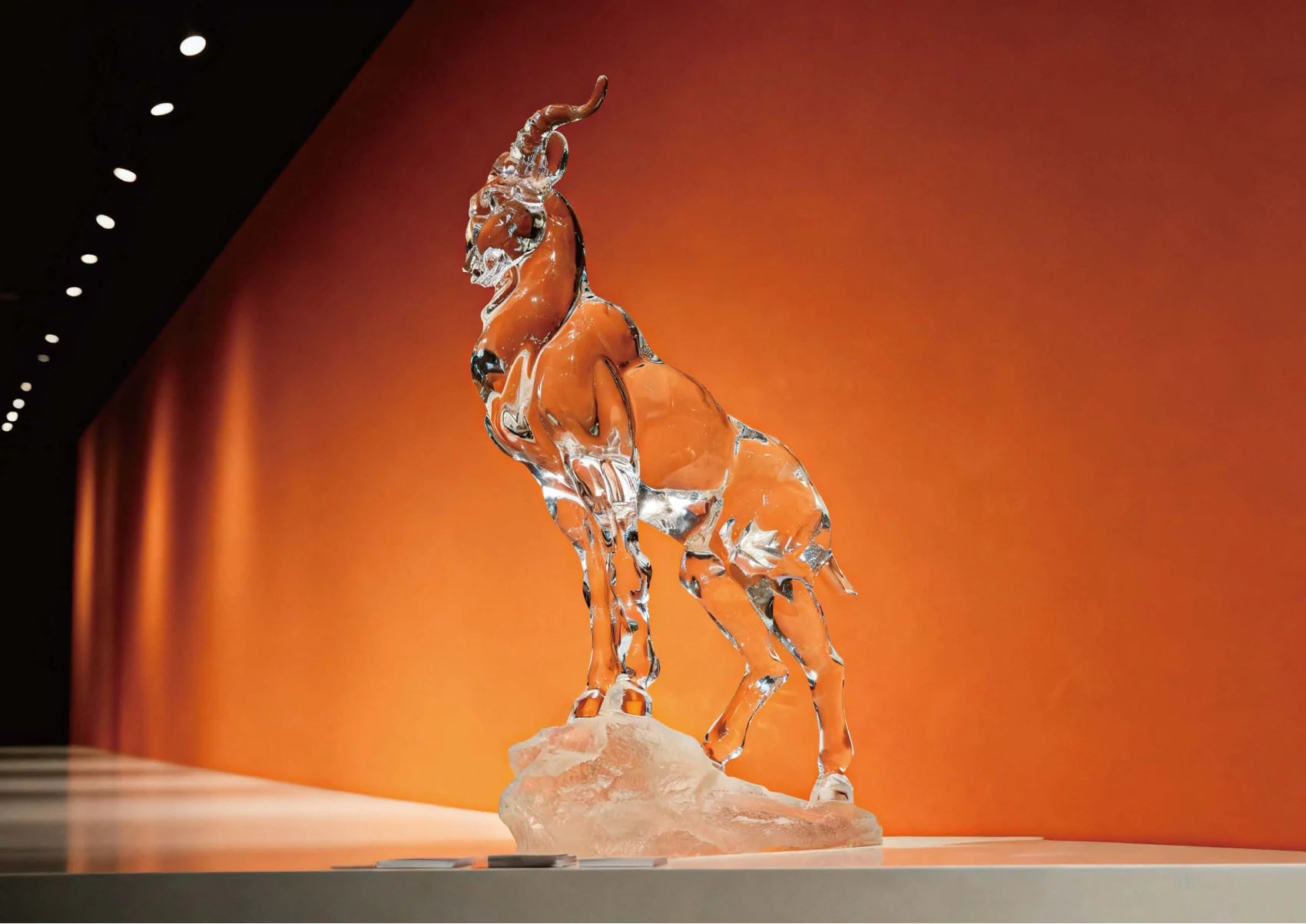 The leader at the summit — Decorative Sculpture | Sculptural Objects