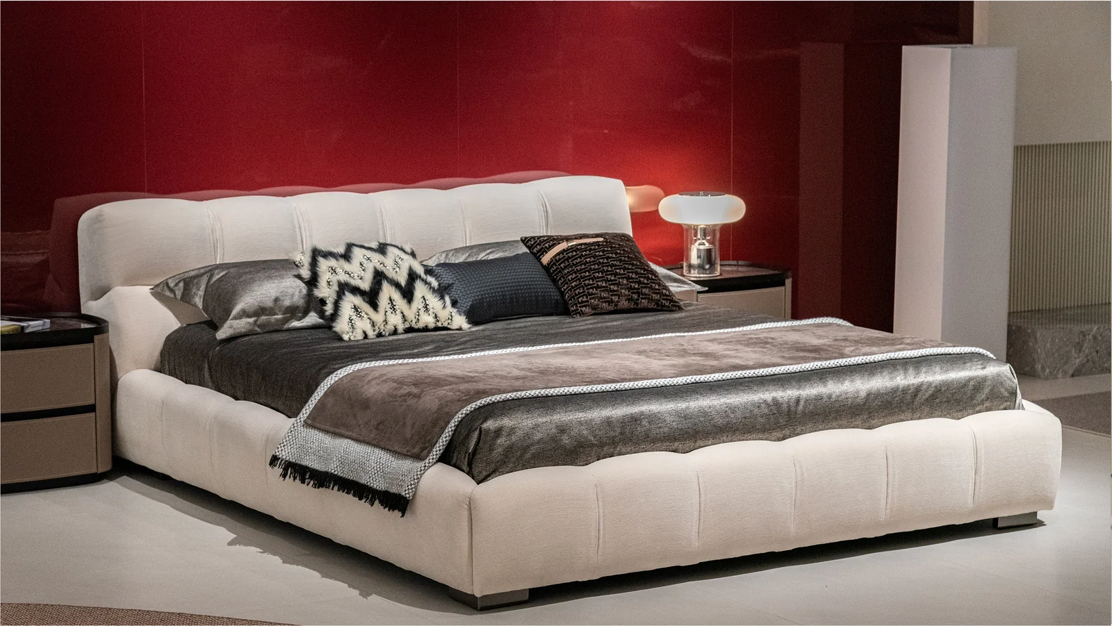 One silhouette. Your dimensions, comfort and finish.