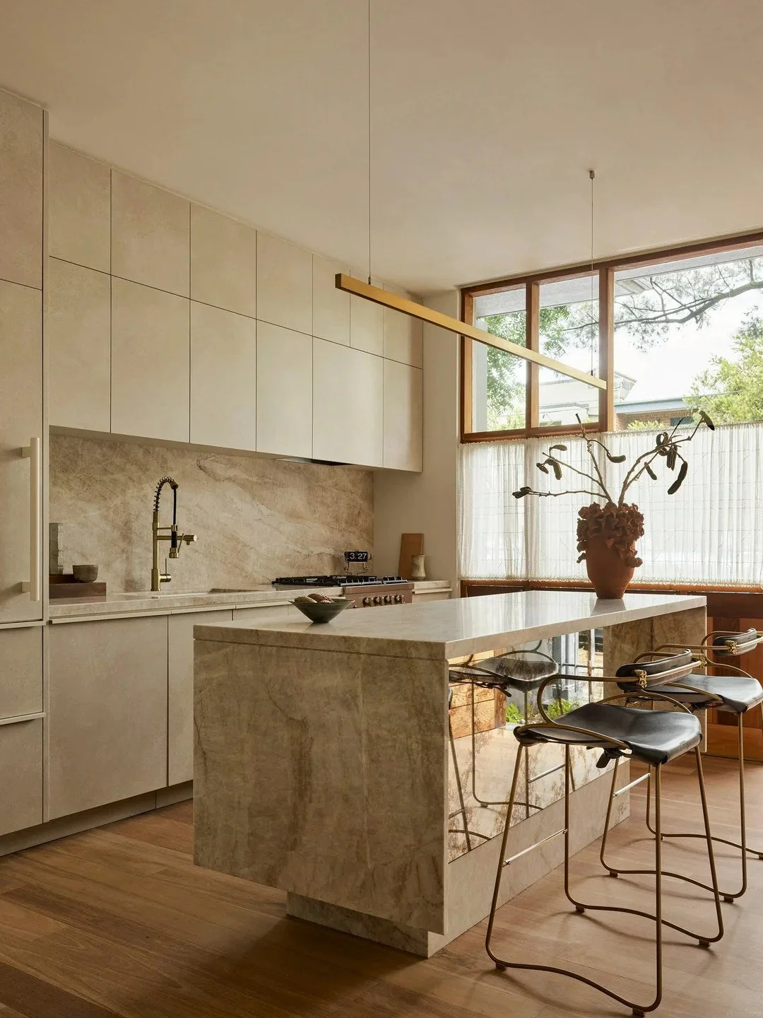 Keep the kitchen sculptural and simple