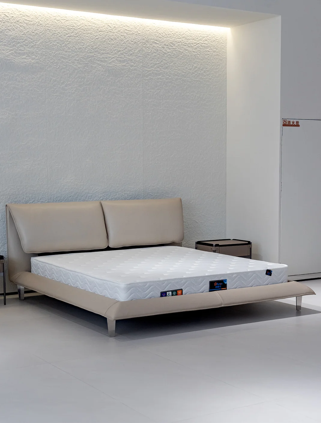 A00216 Bed in a finished interior.