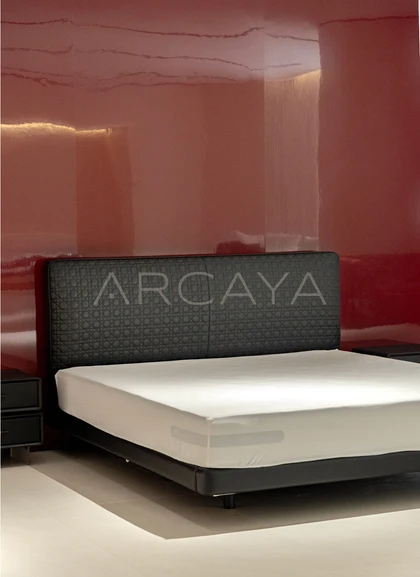 Liora House Bed - front view 02