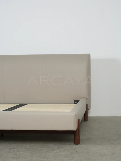 Dover Vista Bed — interior view 13