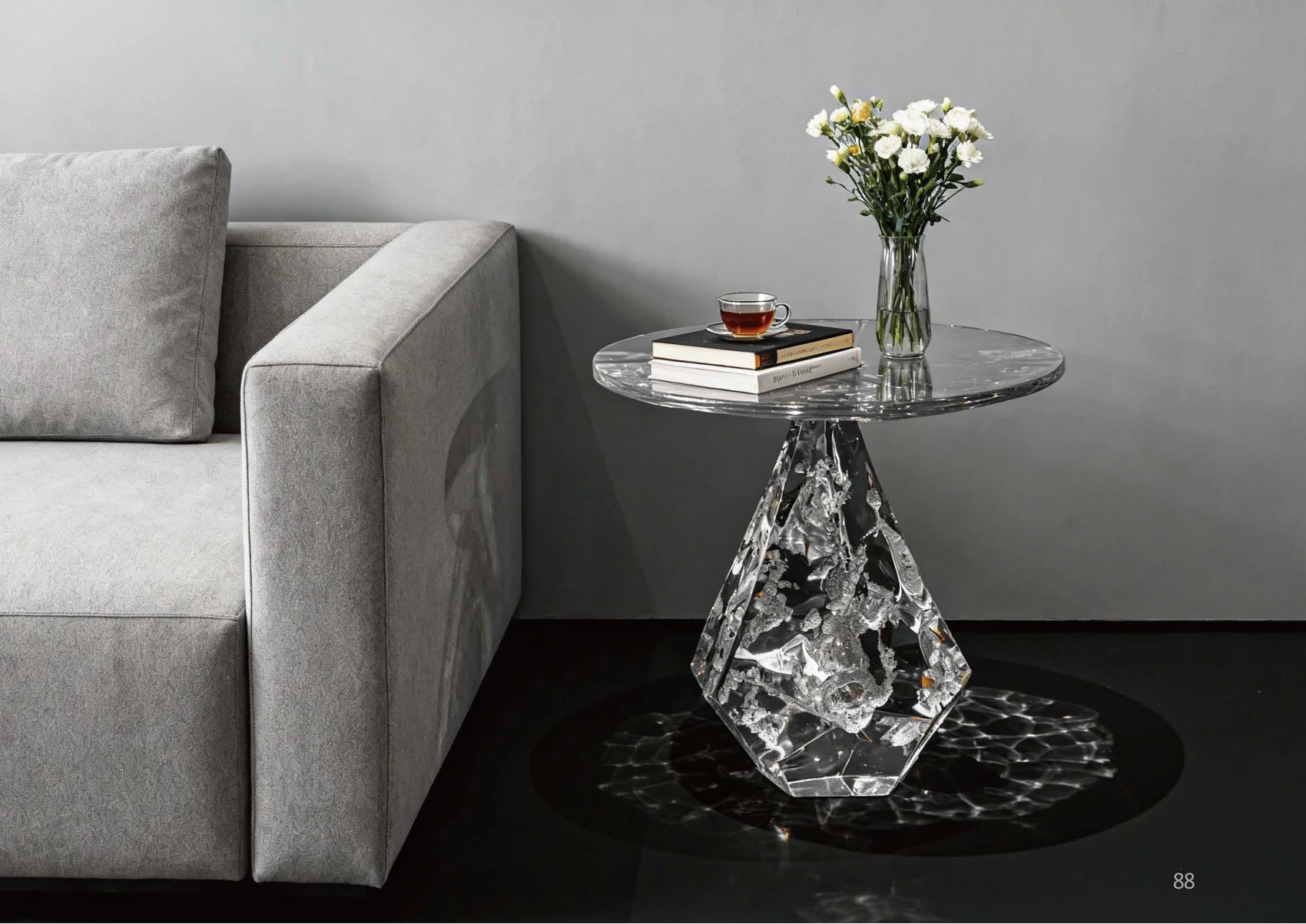 Rich and beautiful — Side Table | Tables & Consoles