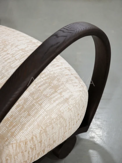 Haven Noir Lounge Chair - front view 05