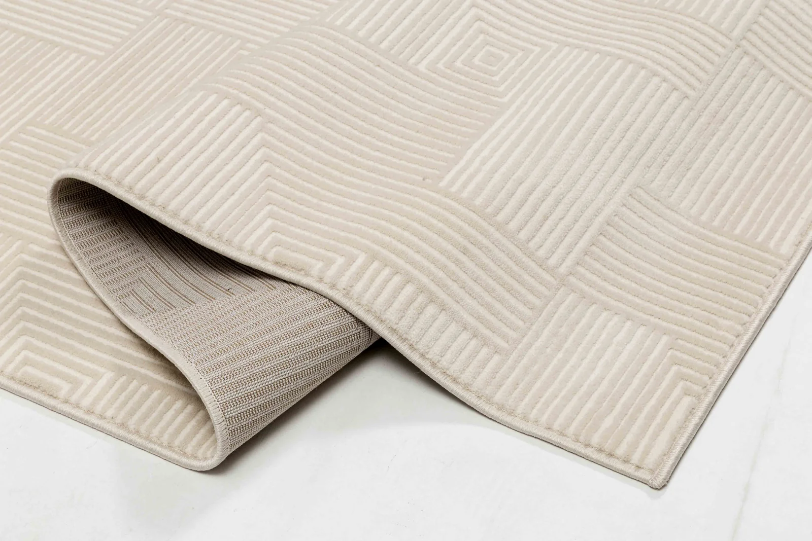 One silhouette. Your dimensions, comfort and finish.