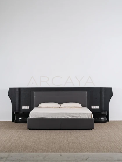 Elodie Park Bed - front view 01